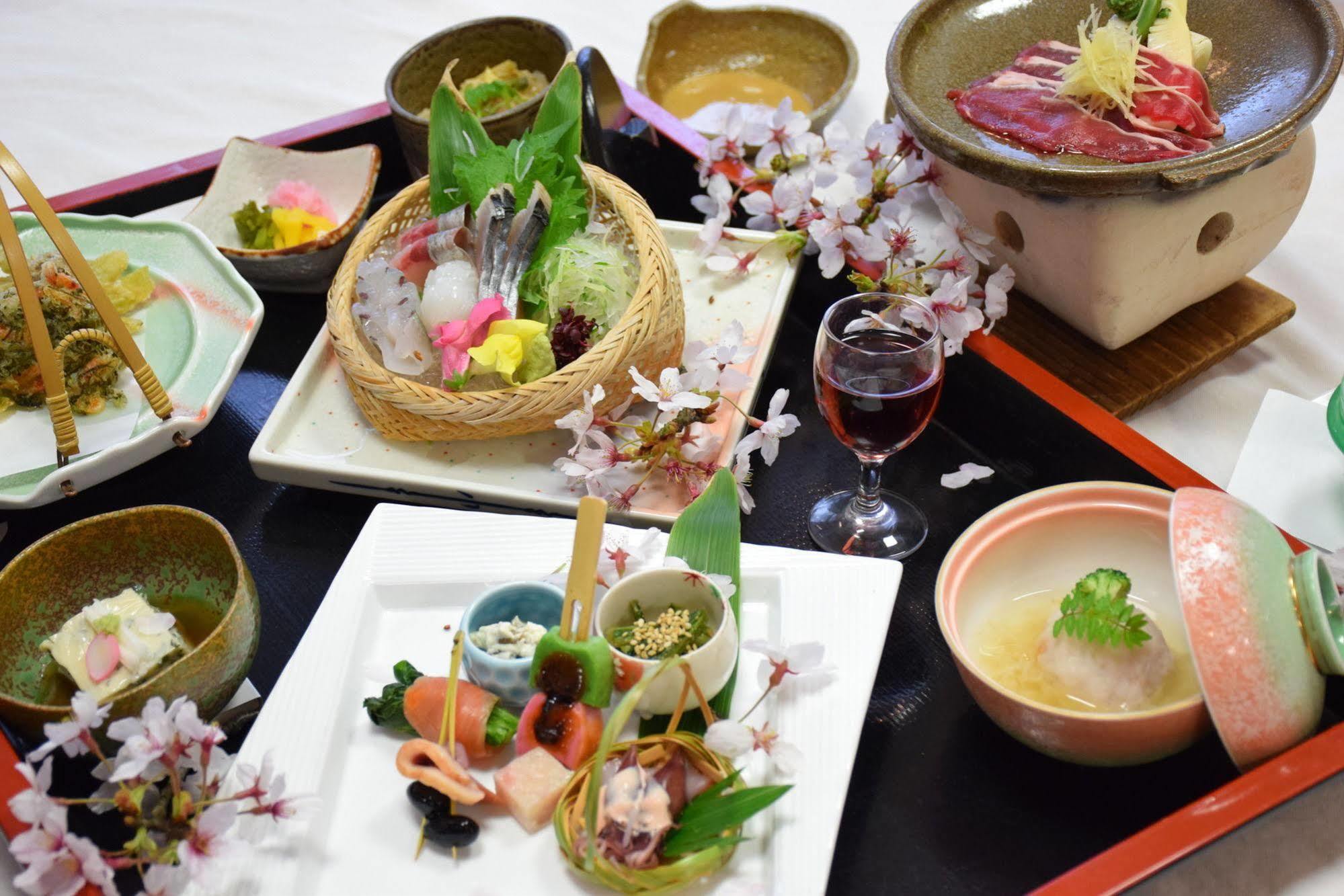 Hotel Daisen Shirogane Buitenkant foto